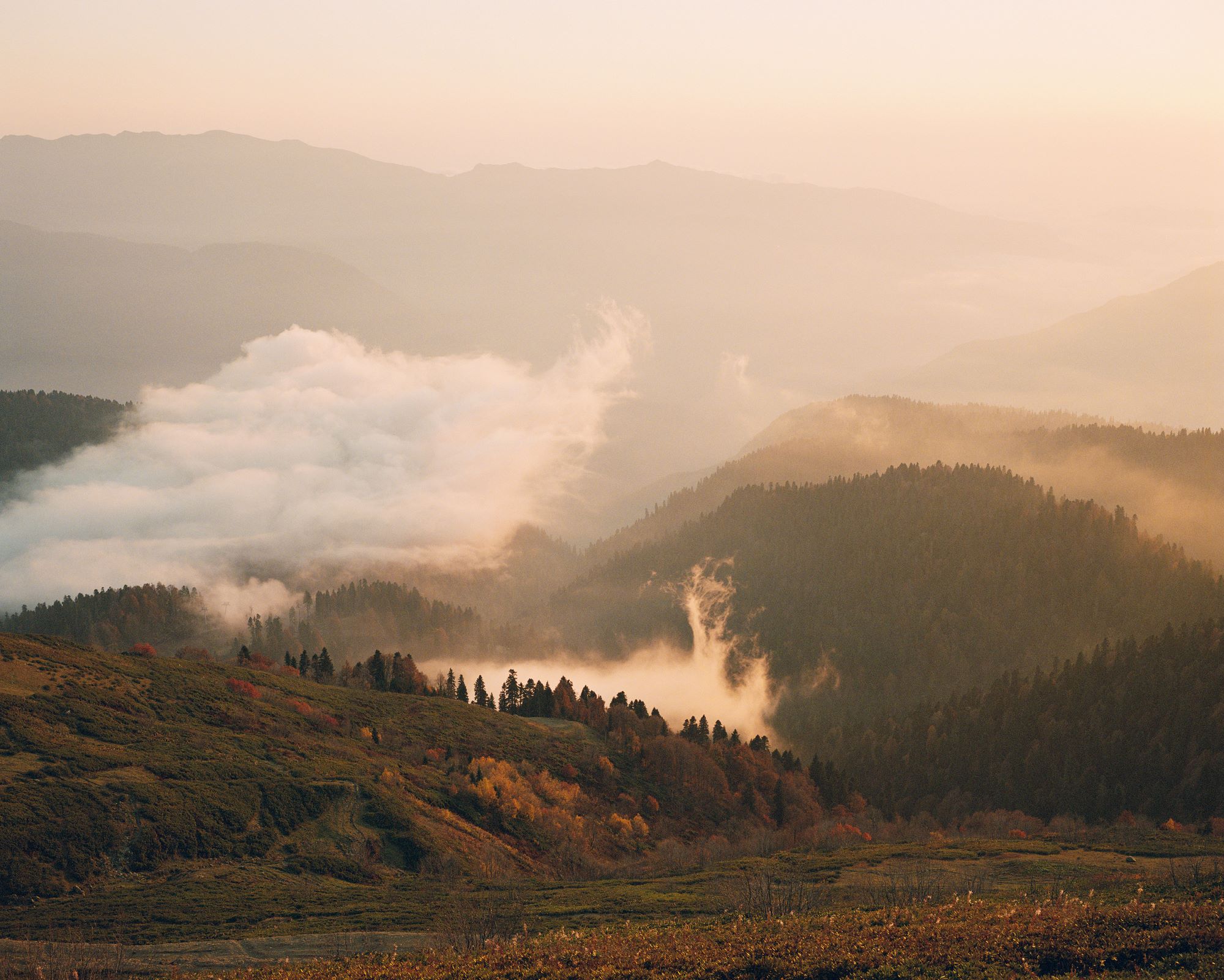 Красная Поляна. Тёплое утро в горах
